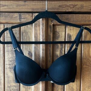 Gilligan & O'Malley Black padded push up bra. 34D